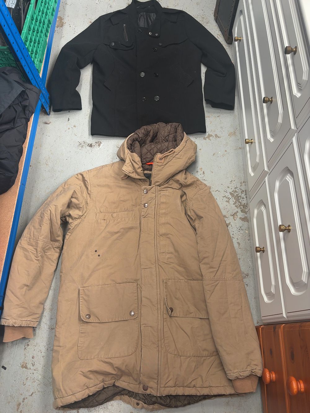 Lot 294: A Collection of Men's Outerwear Jackets and Coats Including Bench and Mountain Warehouse Examples