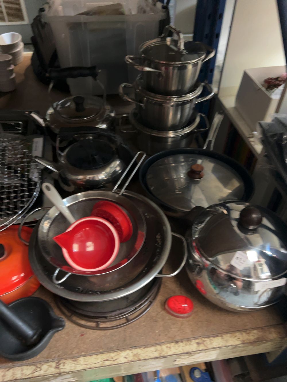 Lot 412: A Collection of Stainless Steel and Enamelled Cookware and Assorted Domestic Kitchenware