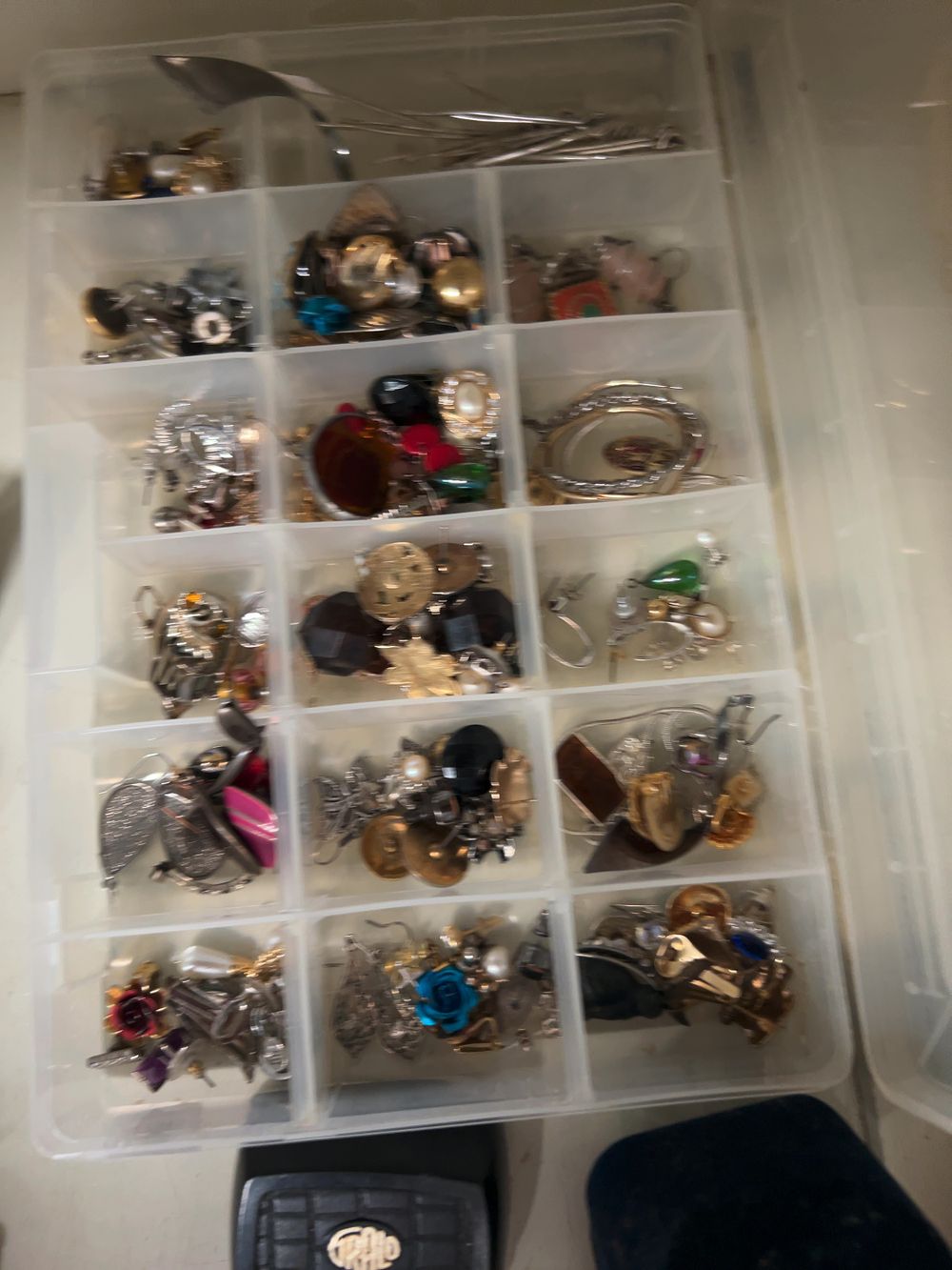 Lot 456: A Collection of Vintage and Contemporary Costume Jewellery Including Examples by George