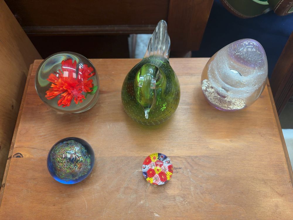 Lot 507: A Collection of Decorative Art Glass Paperweights
