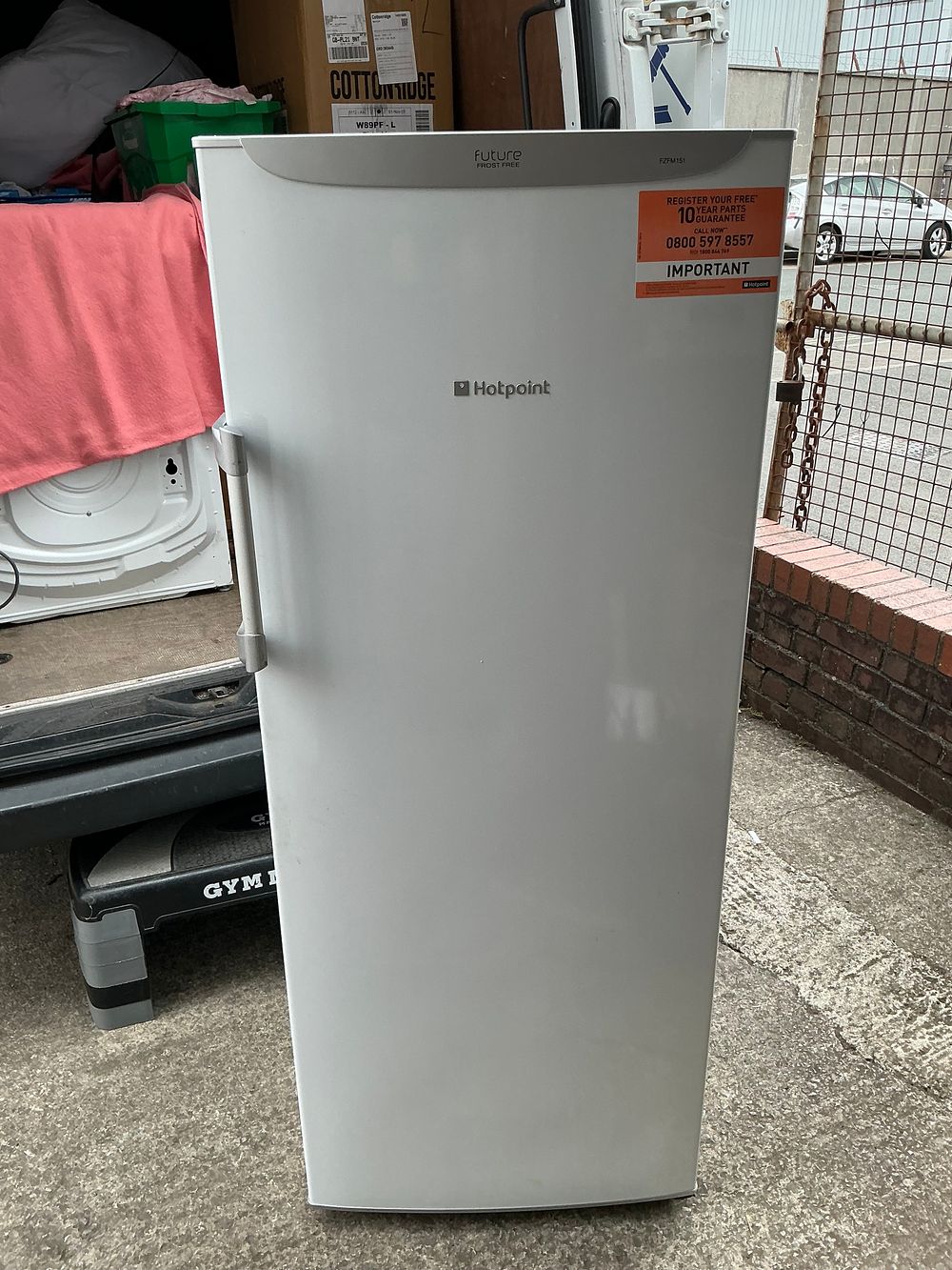 Lot 541: A Hotpoint Future FZFM151 Frost Free Six Drawer Upright Freezer