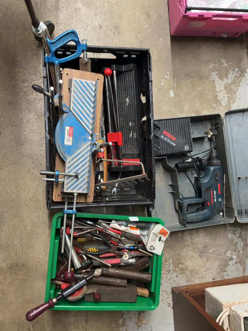 Lot 5: An Assortment of Workshop Hand and Power Tools Including Bosch, Richmond and Plasplugs Examples
