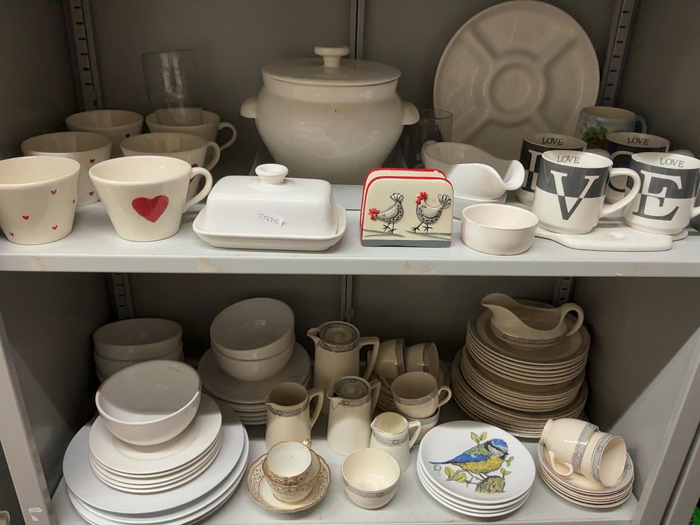 Lot 16: An Assortment of Contemporary and Vintage Ceramic Tableware Including Bristol, Royal Worcester and Waterside Examples