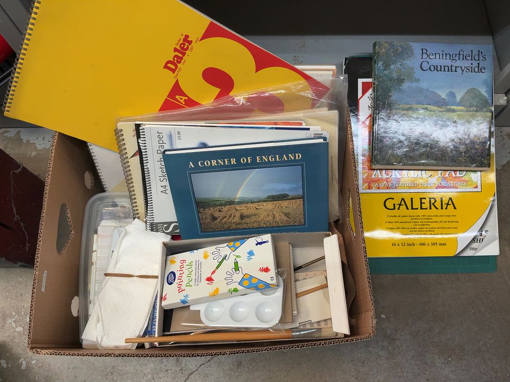 Lot 31: A Collection of Artist's Supplies and Instructional Books including Daler-Rowney and Winsor & Newton Examples