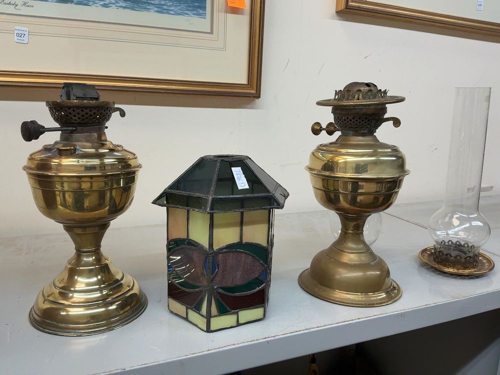 Lot 38: A Trio of Victorian Style Brass Oil Lamps and a Leaded Glass Shade including a Hinks Chimney
