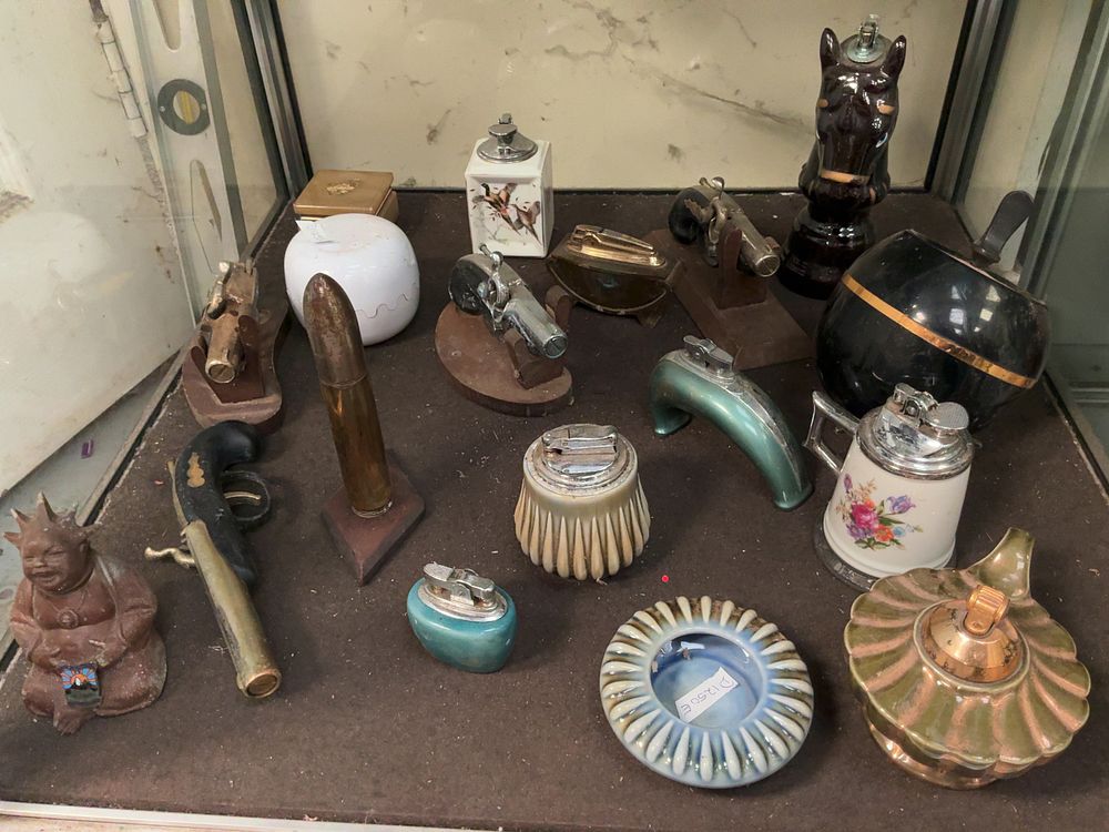 Lot 72: A Collection of Vintage Novelty and Decorative Table Lighters Including Colibri and Ronson Examples