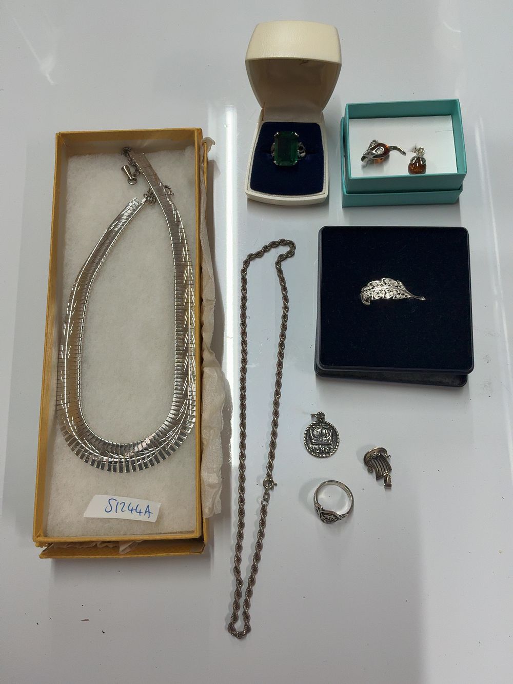 Lot 110: A Collection of Silver and Silver-Toned Jewellery including Iona and Amber Examples