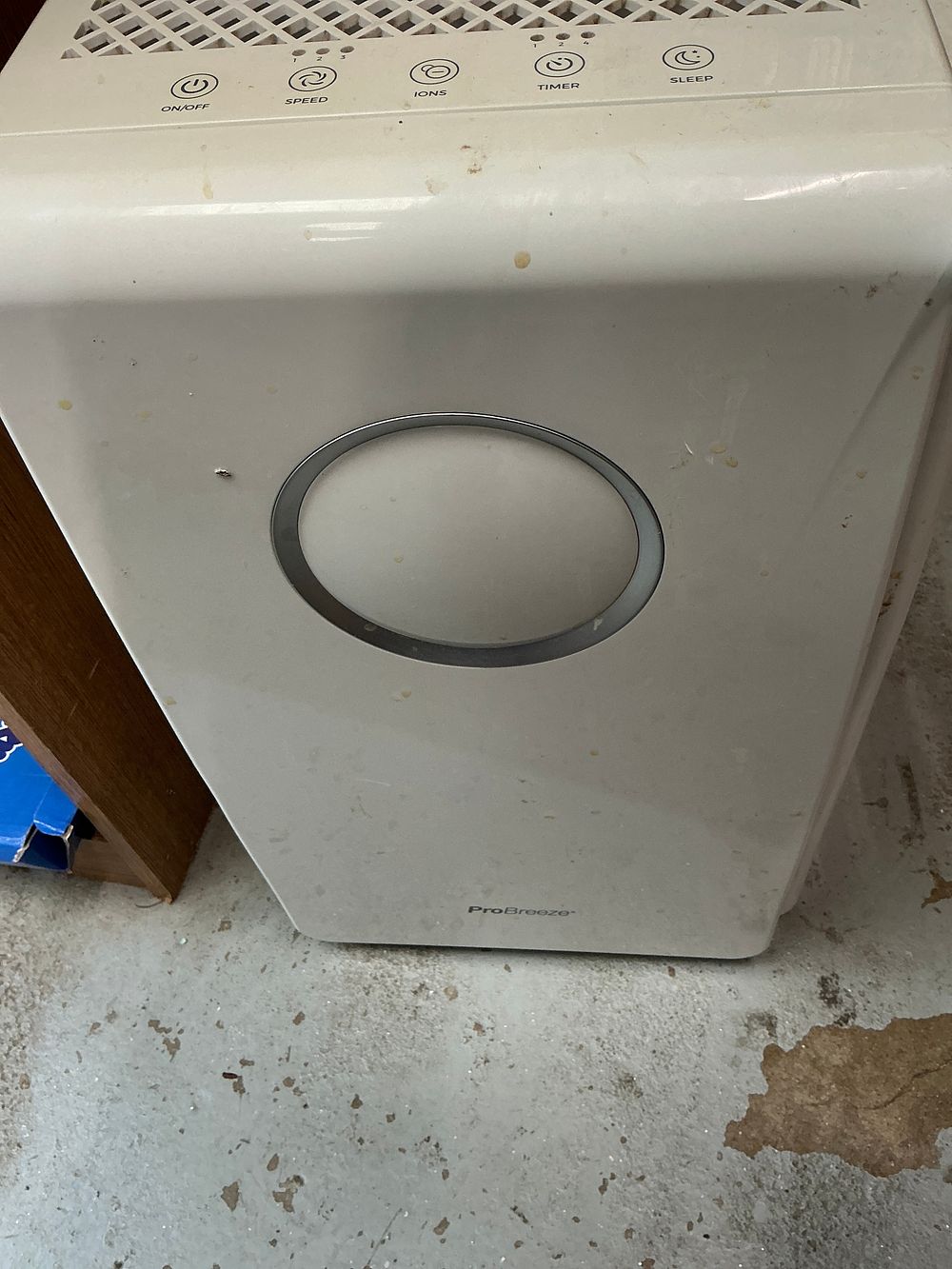 Lot 152: A Pro Breeze Model PB-P01 White Plastic Air Purifier