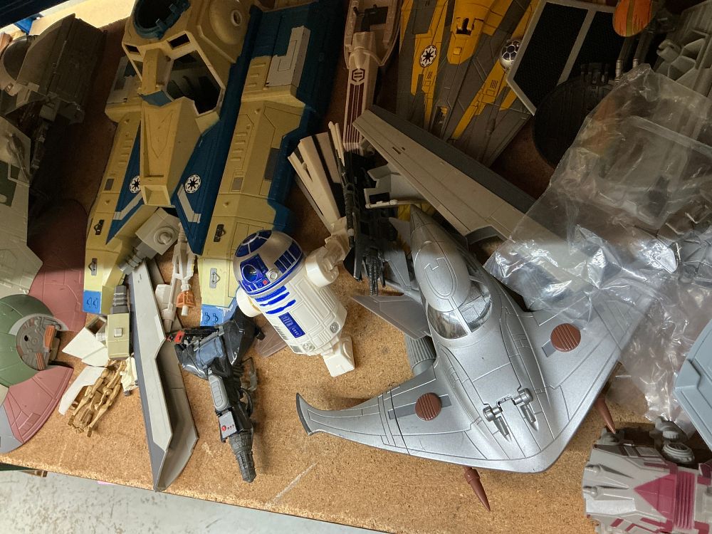 Lot 172: A Collection of Hasbro Star Wars Plastic Toy Vehicles and Figures including Slave I and Snowspeeder Examples
