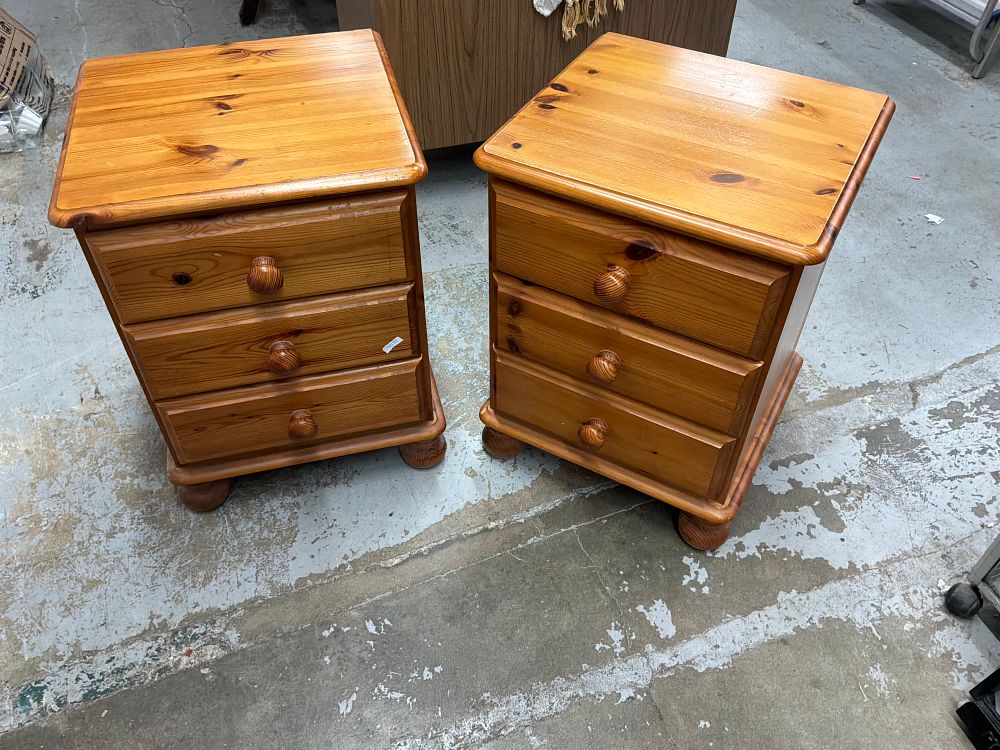 Lot 334: A Pair of Two Modern Country Style Pine Bedside Chests of Drawers