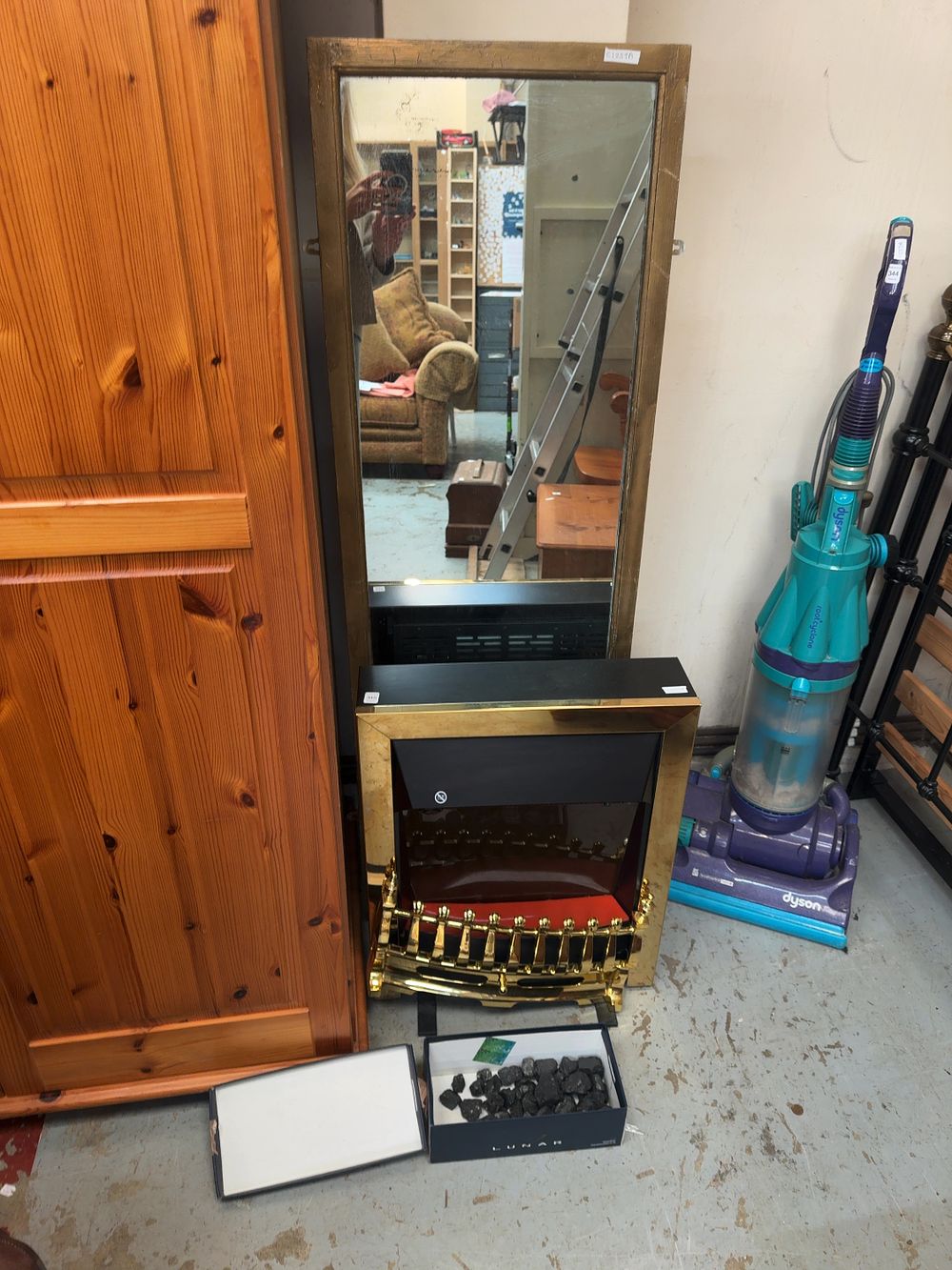 Lot 345: Two Items Comprising a Modern Hangzhou Linan Zhengjie Machinery Co Ltd Electric Fireplace and a Gilt Framed Wall Mirror
