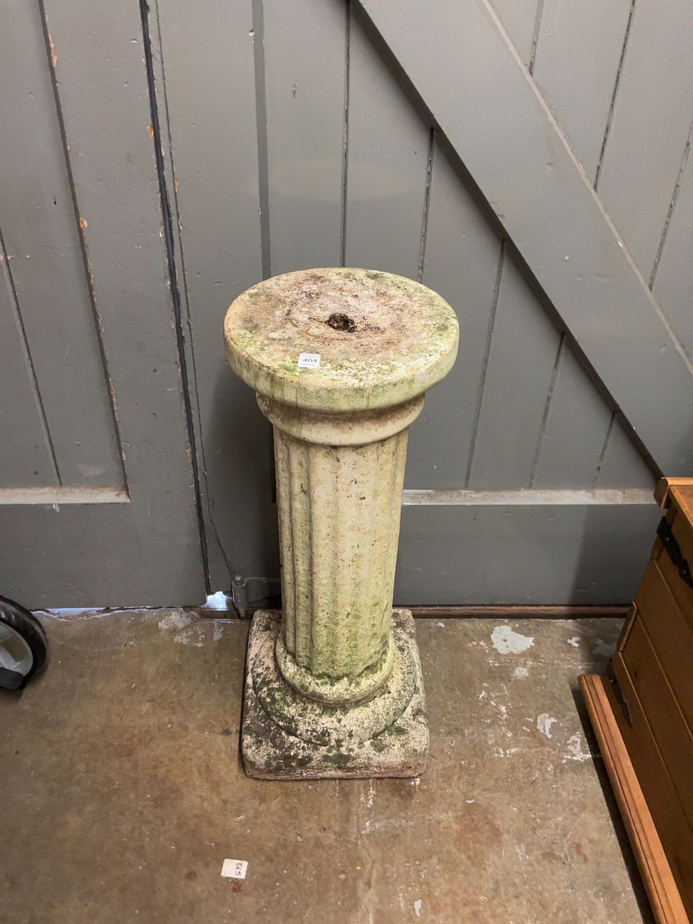Lot 404: A Classical style Cast Stone Fluted Garden Column Pedestal