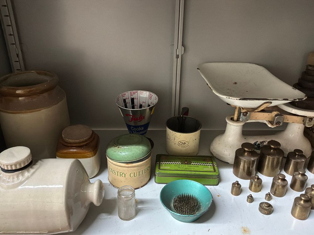 Lot 22: A Collection of Vintage Kitchenalia and Household Items Including Tala Examples