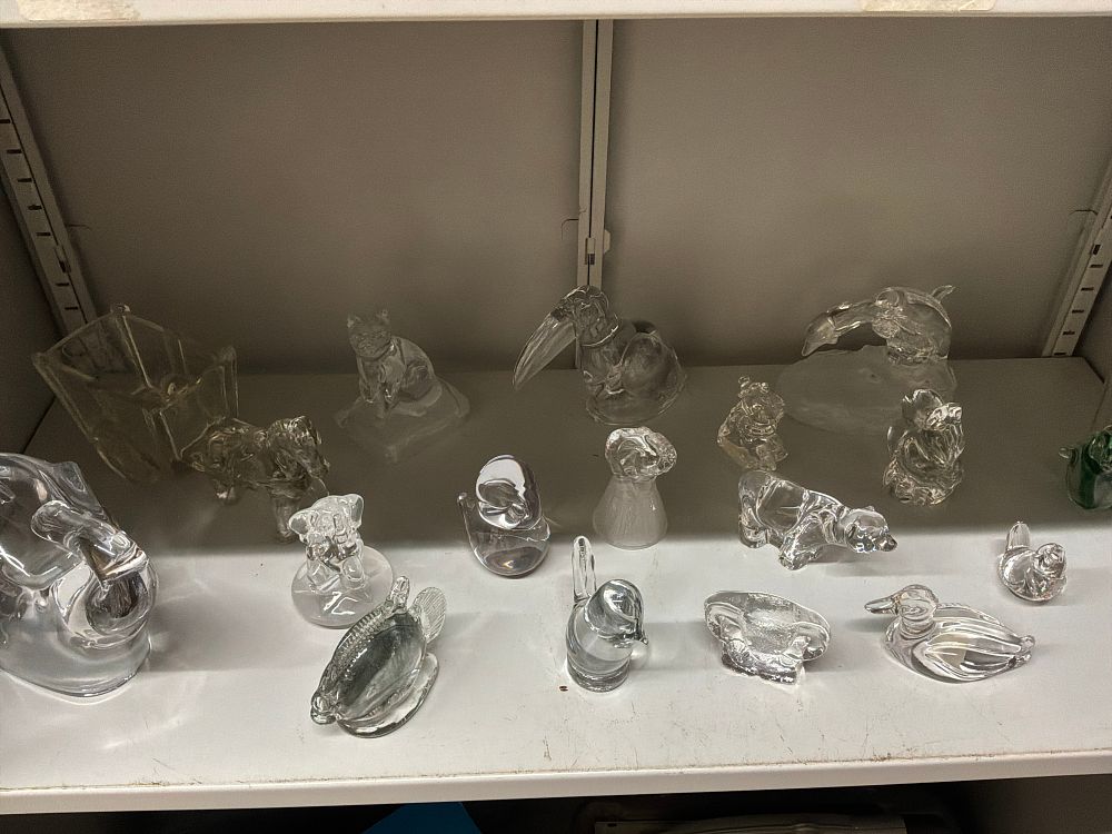 Lot 28: A Collection of Glass Animal Figurines Including Villeroy and Boch and other examples