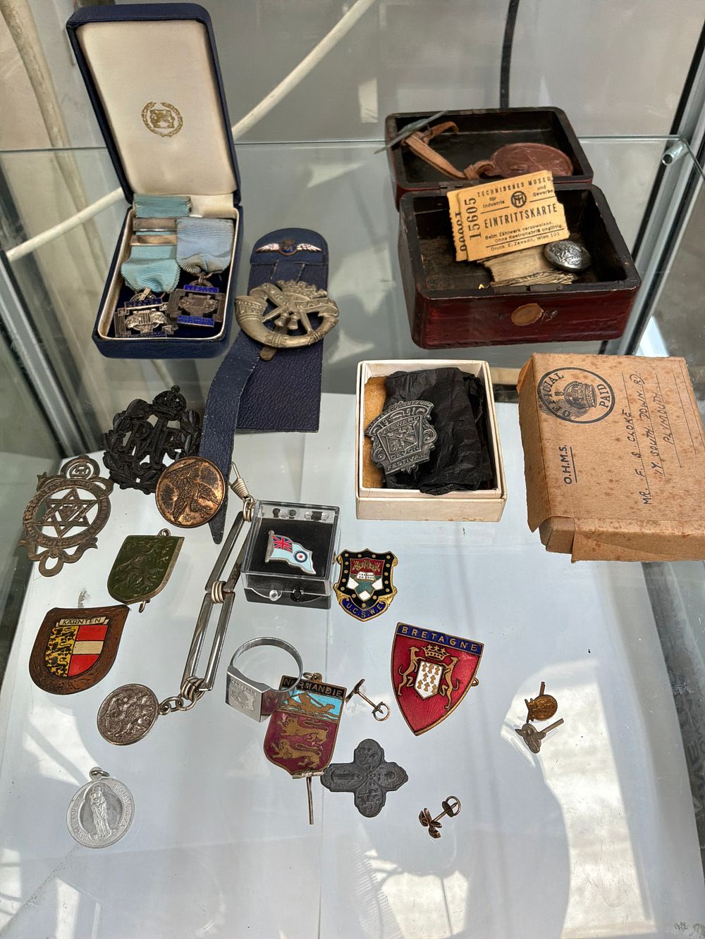 Lot 58: A Collection of British and International Militaria and Commemorative Medals with Presentation Cases
