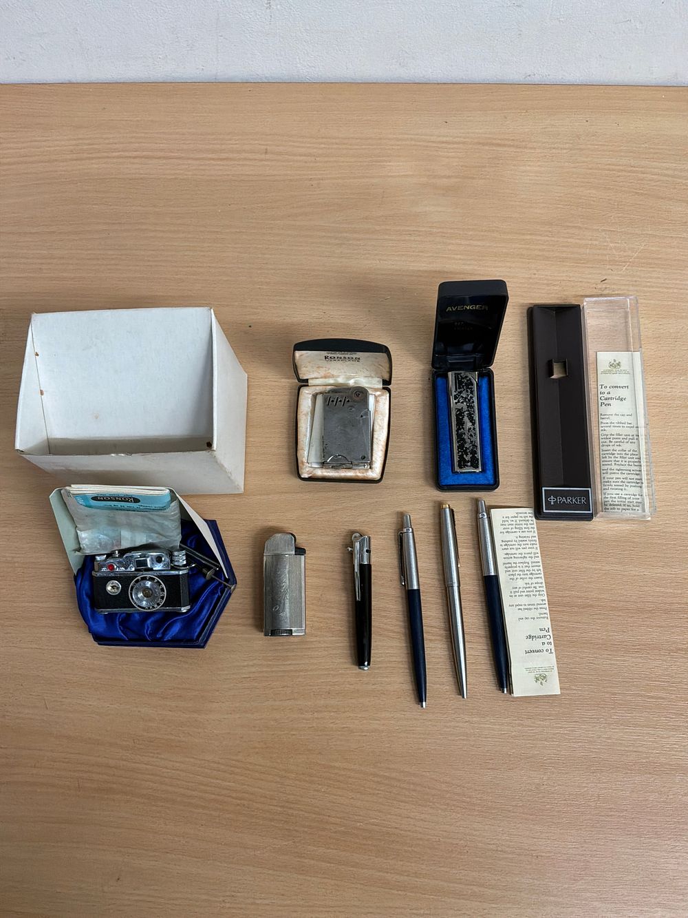Lot 67: A Collection of Writing Instruments and Lighters including Parker and Ronson Examples with Presentation Cases