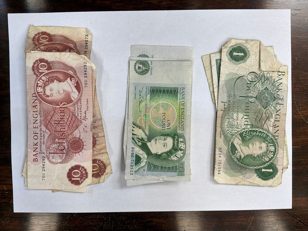 Lot 77: A Collection of Obsolete Bank of England Paper Banknotes Including One Pound and Ten Shilling Examples