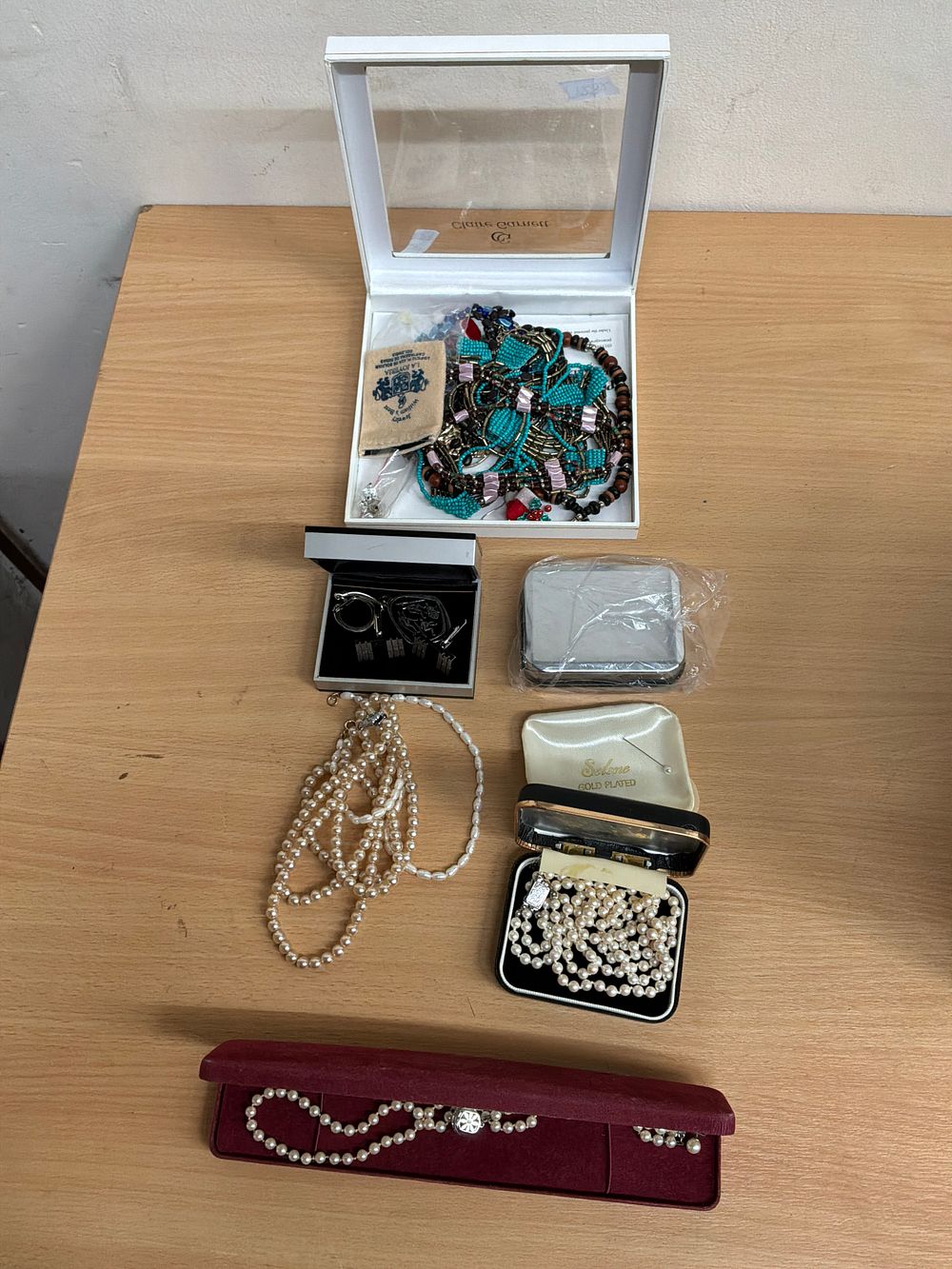 Lot 80: A Collection of Costume and Pearl style Jewellery including Selene and Claire Garrett Examples