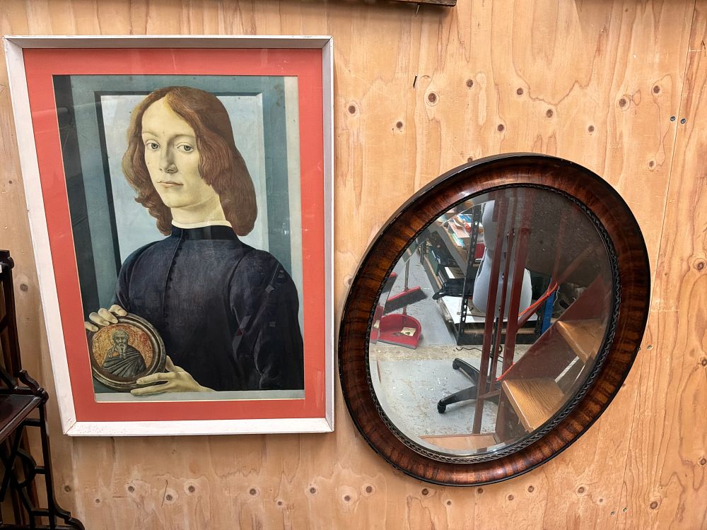 Lot 105: A Pair of Wall Hanging Items Comprising a Sandro Botticelli Style Framed Print and an Oval Mirror