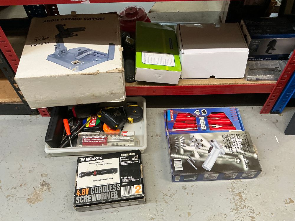 Lot 255: A Collection of Workshop and Electrical Tools Including Wickes and Powerfix Examples