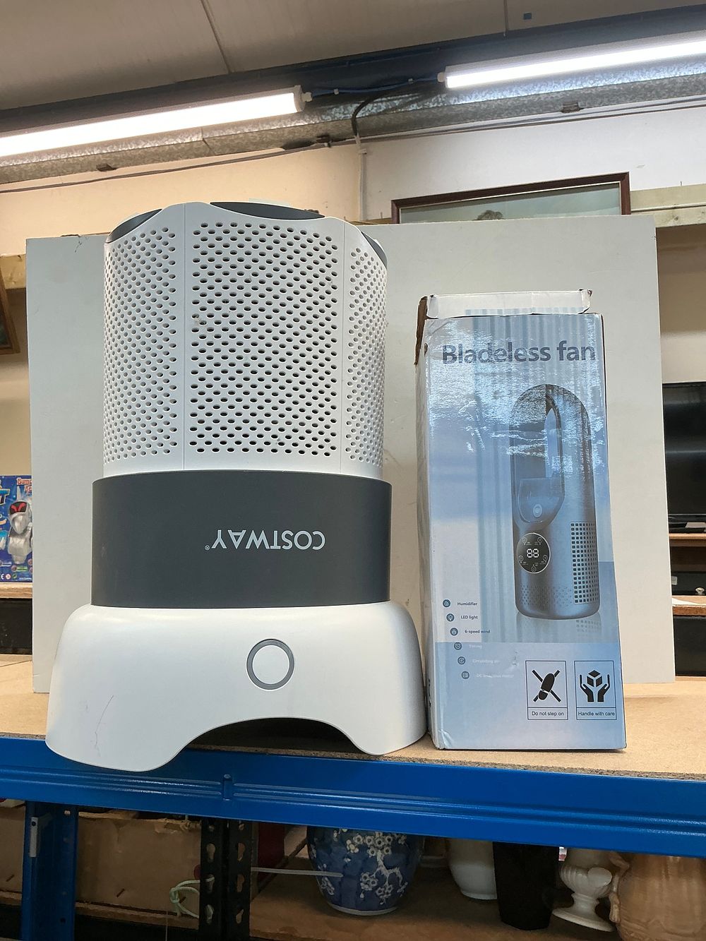 Lot 285: A Costway Bladeless Fan with Humidifier and Original Retail Packaging