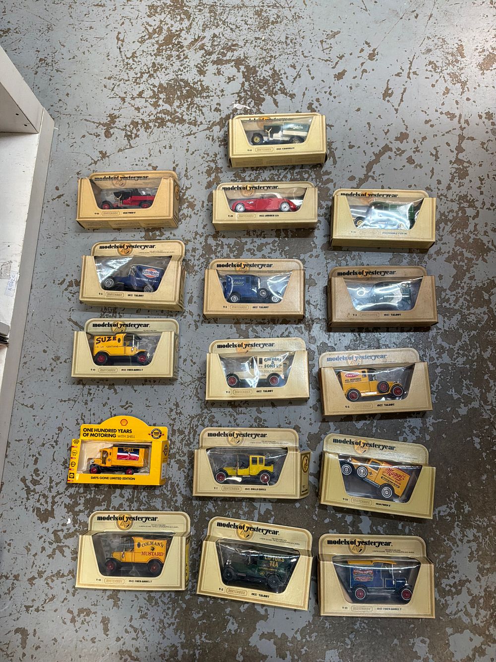 Lot 437: A Collection of Sixteen Boxed Die-Cast Model Vehicles Including Matchbox and Lledo Examples