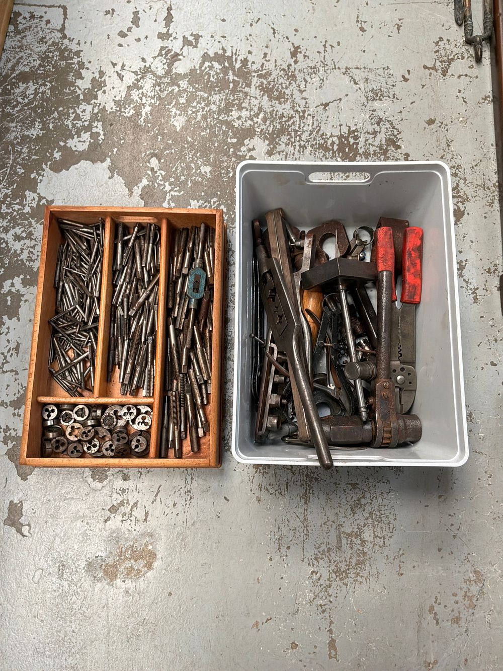 Lot 451: A Large Collection of Vintage Metalworking Taps and Dies with Associated hand Tools