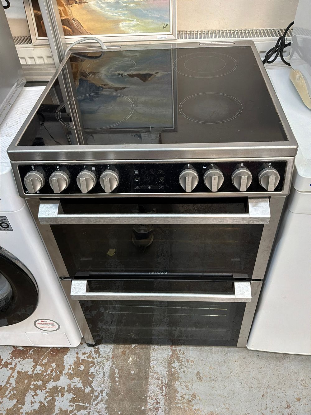 Lot 524: A Hotpoint Freestanding Electric Double Oven Cooker With Ceramic Hob
