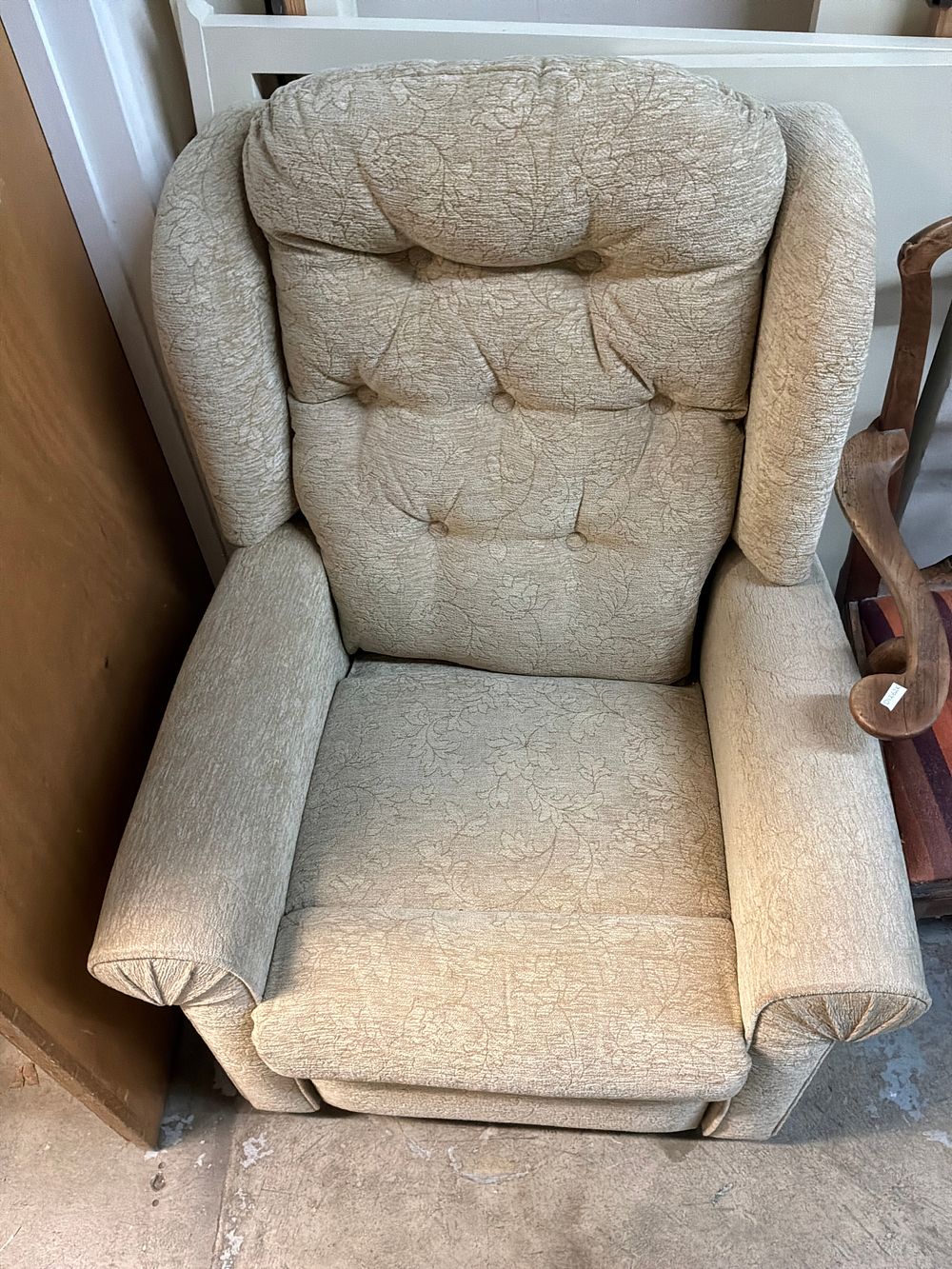Lot 544: An Electric Reclining Armchair in Beige Floral Damask Fabric