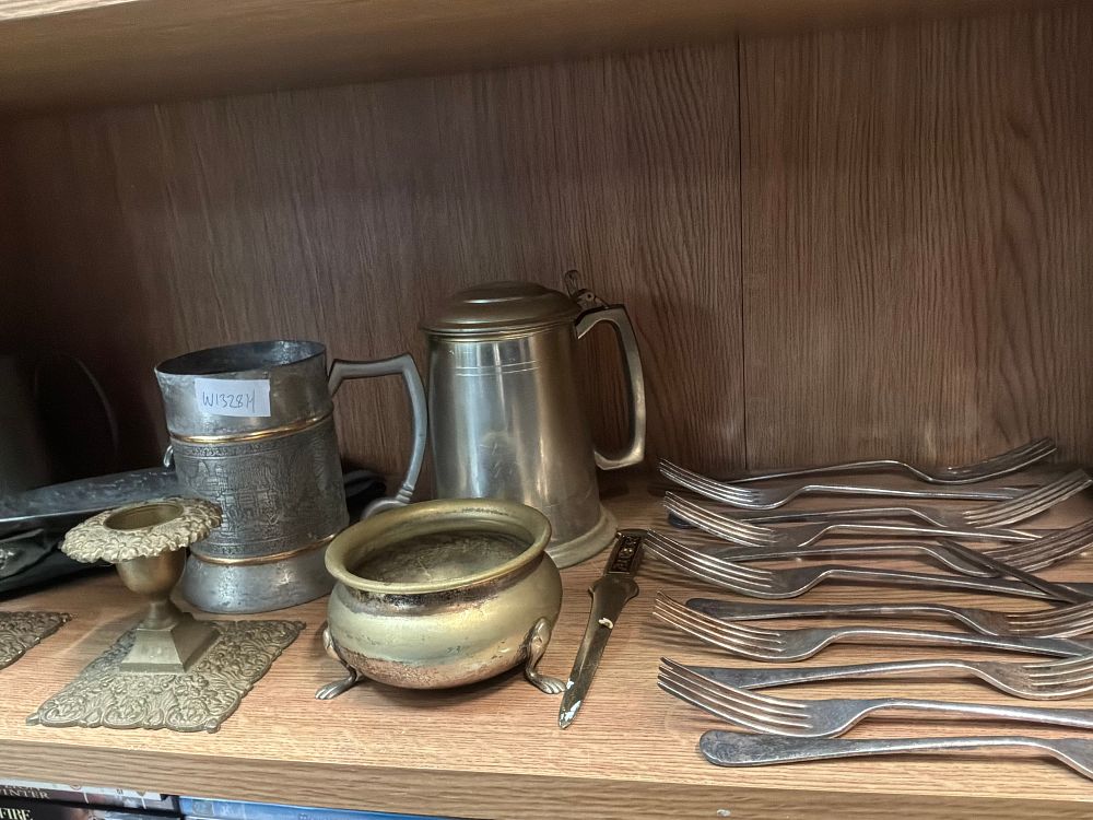 Lot 177: A Collection of British and Continental style Metalware including Pewter Tankards and Brass Candlesticks