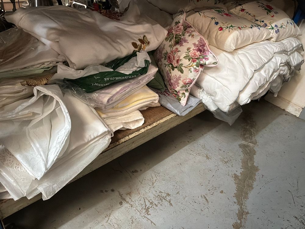 Lot 248: A Collection of Vintage Domestic Textiles and Bedding Including Embroidered and Lace Examples