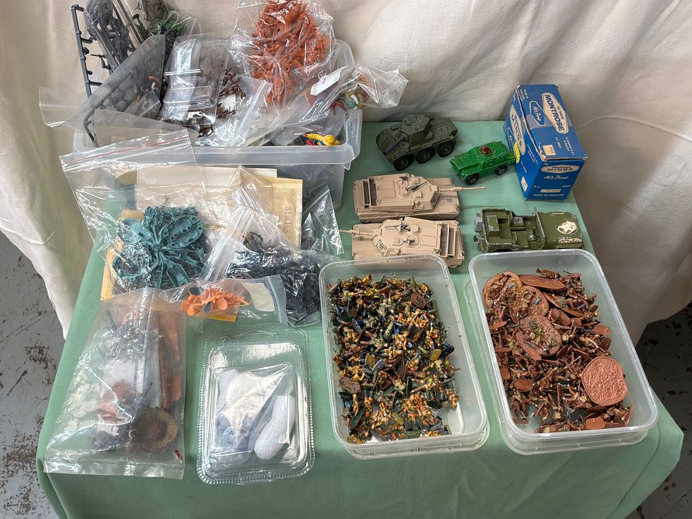 Lot 253: A Collection of Military Miniatures and Die-cast Vehicles including Dinky Toys and Corgi Toys Examples