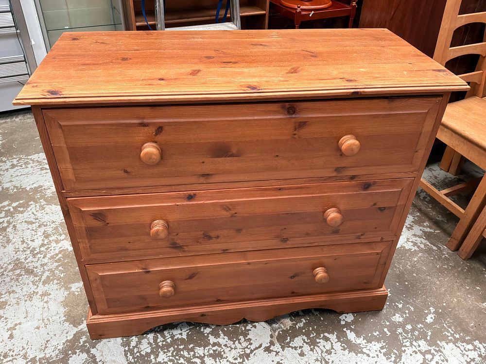 Lot 374: A Contemporary Rustic Pine Chest of Three Drawers