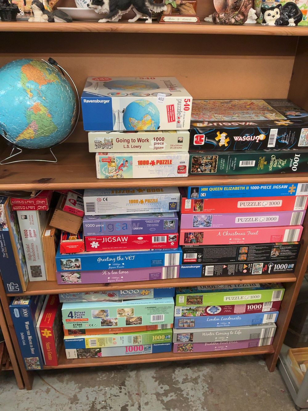 Lot 402: A Collection of Jigsaw Puzzles and Games including Examples by Ravensburger King and Jumbo