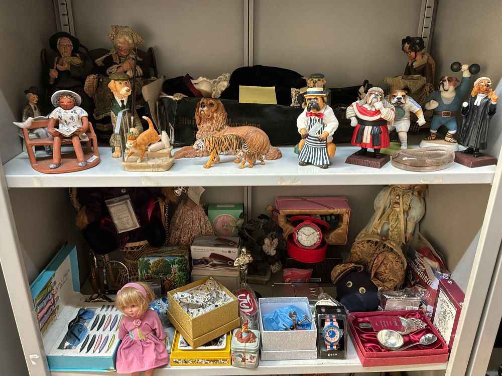 Lot 16: A Collection of Robert Harrop Doggie People Figurines and Assorted Decorative Giftware