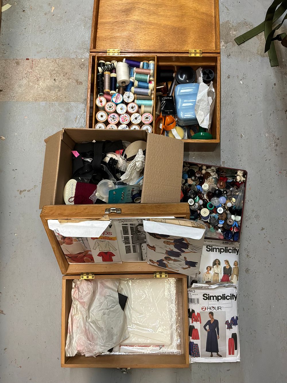 Lot 124: A Collection of Sewing and Haberdashery Supplies including a Wooden  Sewing Box