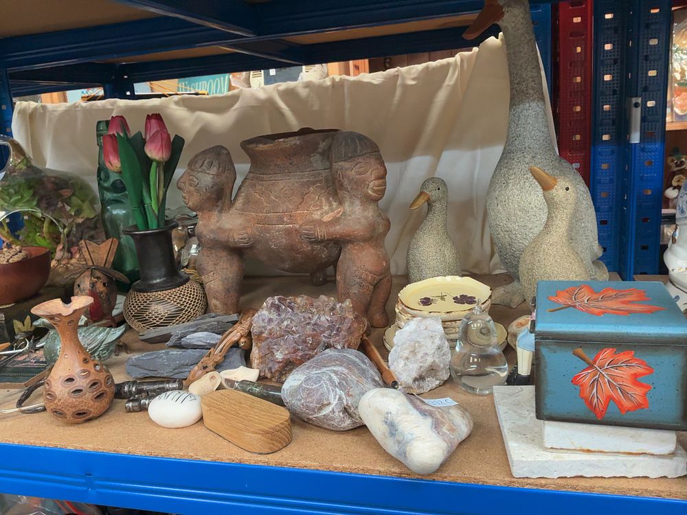 Lot 213: A Collection of Curiosities and Decorative Objects including Newgate England Examples