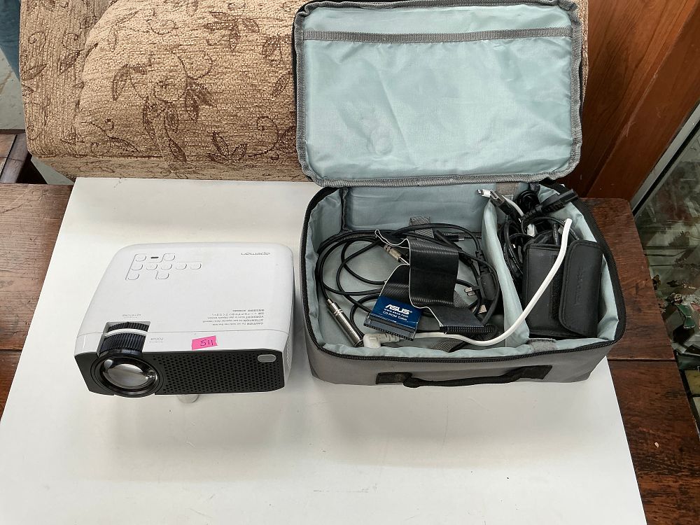 Lot 243: An Apeman LC350 Mini Portable LCD Projector with Carrying Case and Accessories