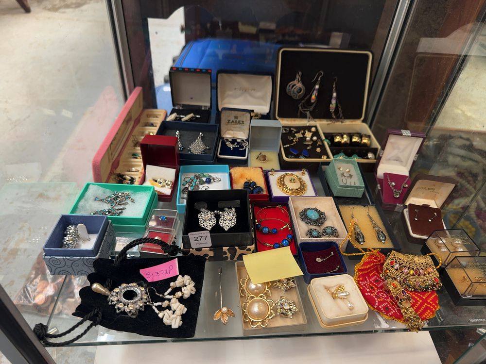 Lot 277: A Collection of Costume and Fashion Jewellery Including Examples by Zales and Coronet Jewellers