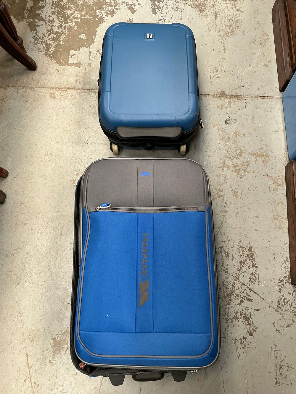 Lot 281: Two Trolley Suitcases Including Trespass Soft-Shell and Hard-Shell Examples