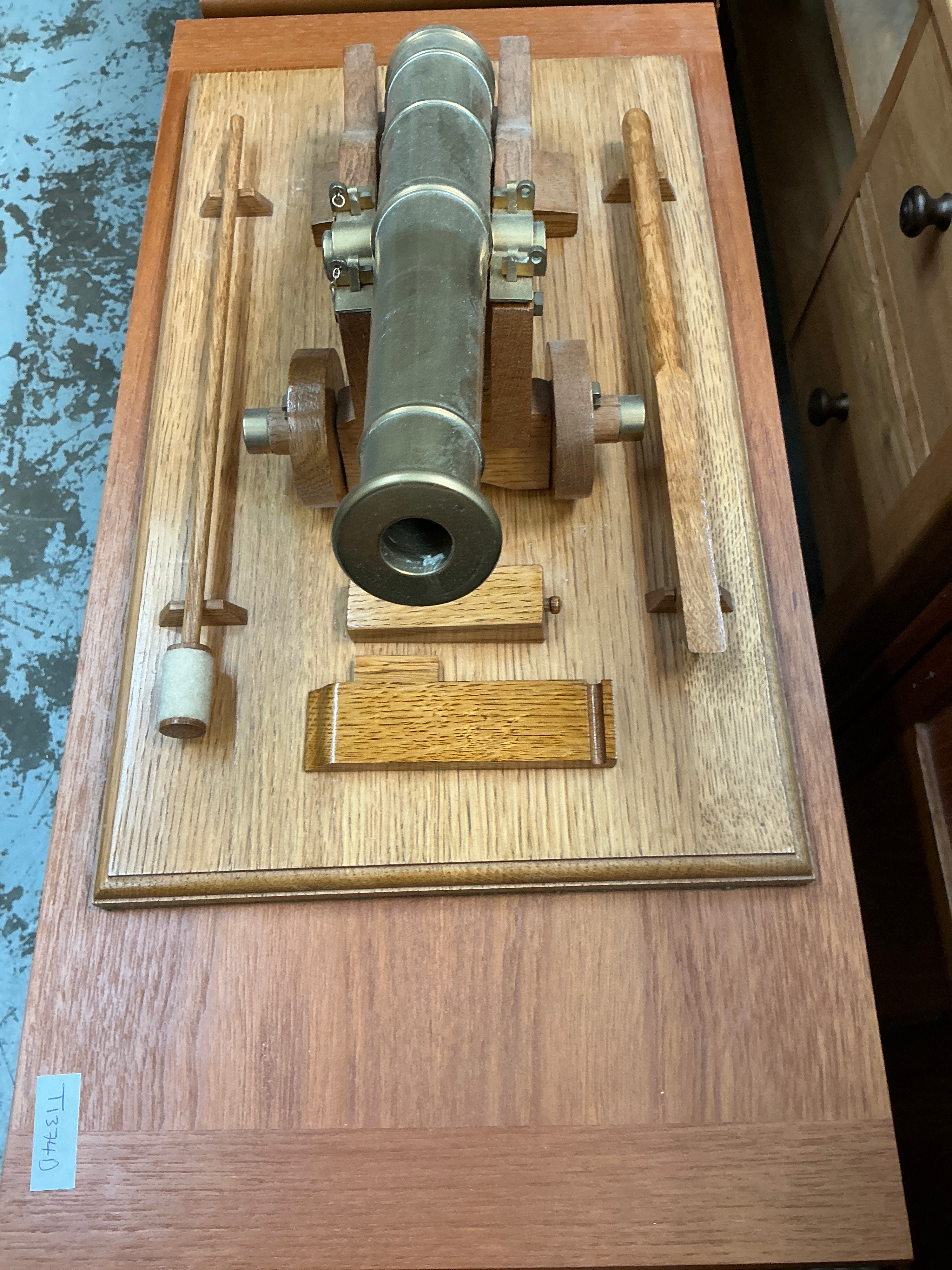 Plinht Lot 296 – A Detailed Scale Model of a Naval Cannon on a Wooden Plinth ...