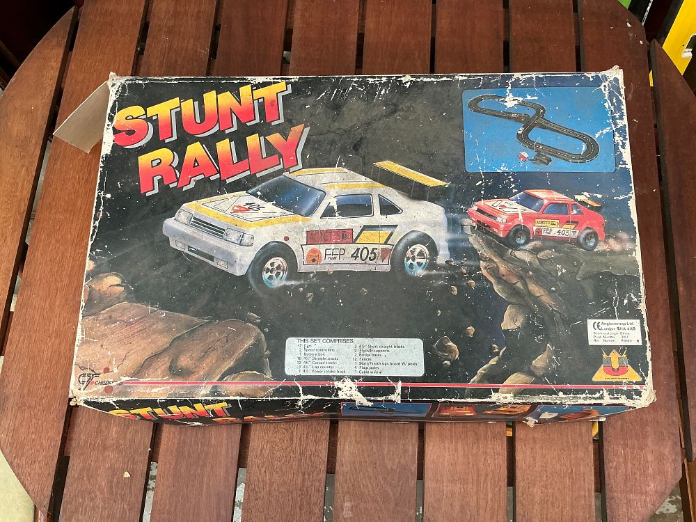 Lot 330: A Childford Stunt Rally Electric Slot Car Racing Set with Original Box