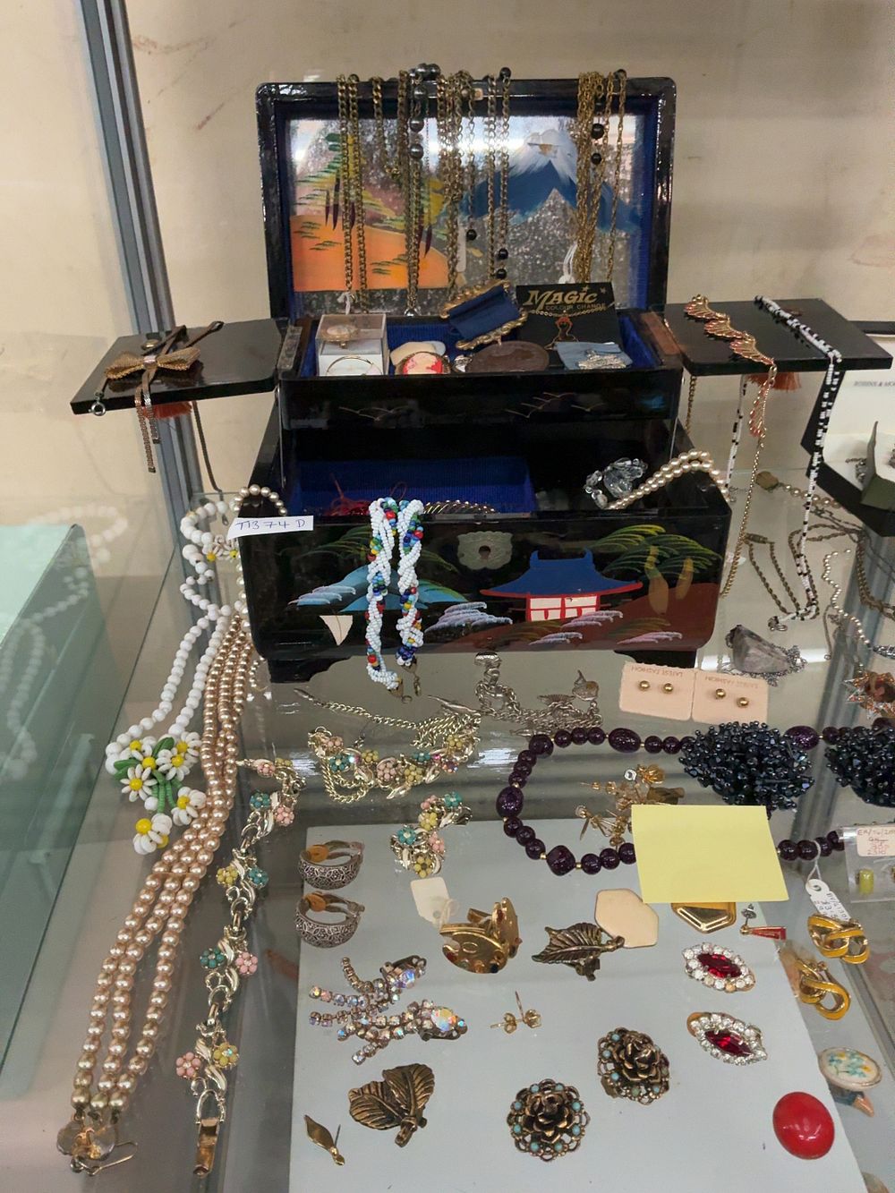 Lot 366: A Collection of Vintage Costume Jewellery including a Japanese style Lacquer Jewellery Box