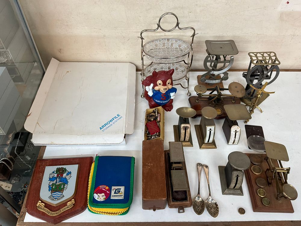 Lot 408: A Mixed Collection of Antique and Vintage Postal Scales, Weights and Decorative Items