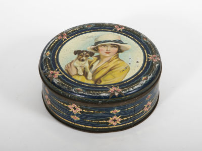 קופסת פח עגולה גדולה