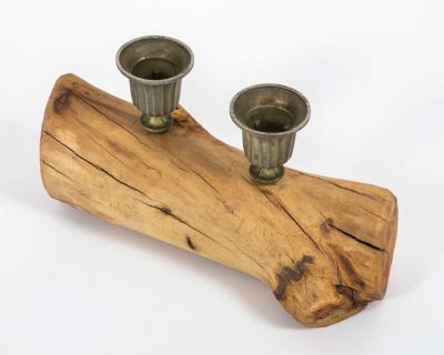 רמי גולן - פמוטים מעץ ופליז, בעבודת אומן. פמוטים עשויים עץ גושני ופליז, 
עבודת אומן, חתומים בבסיס 