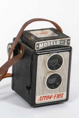 Arrow-Flex ברזיל - מצלמת Box עם עדשה כפולה. מצלמת קופסה 
דגם Modelo-I, תוצרת Arrow-Flex ברזיל 
שנות 