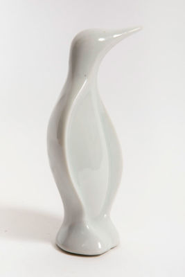 פינגווין פורצלן לבן. נעמן, לא חתום 
גובה 12 ס"מ