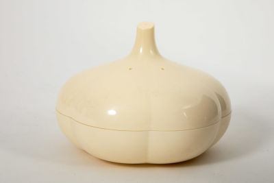 שומר שום טפרוואר וינטג'. חתומה Tupperware 
11/13 ס"מ