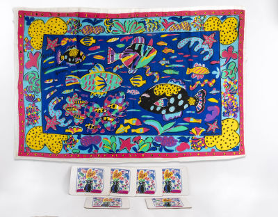 קן דונה ken Done אוסטרליה (נ. 1940) - מפת שולחן אוסטרלית ססגונית וסט פלייסמטים. מידות המפה 105/165 